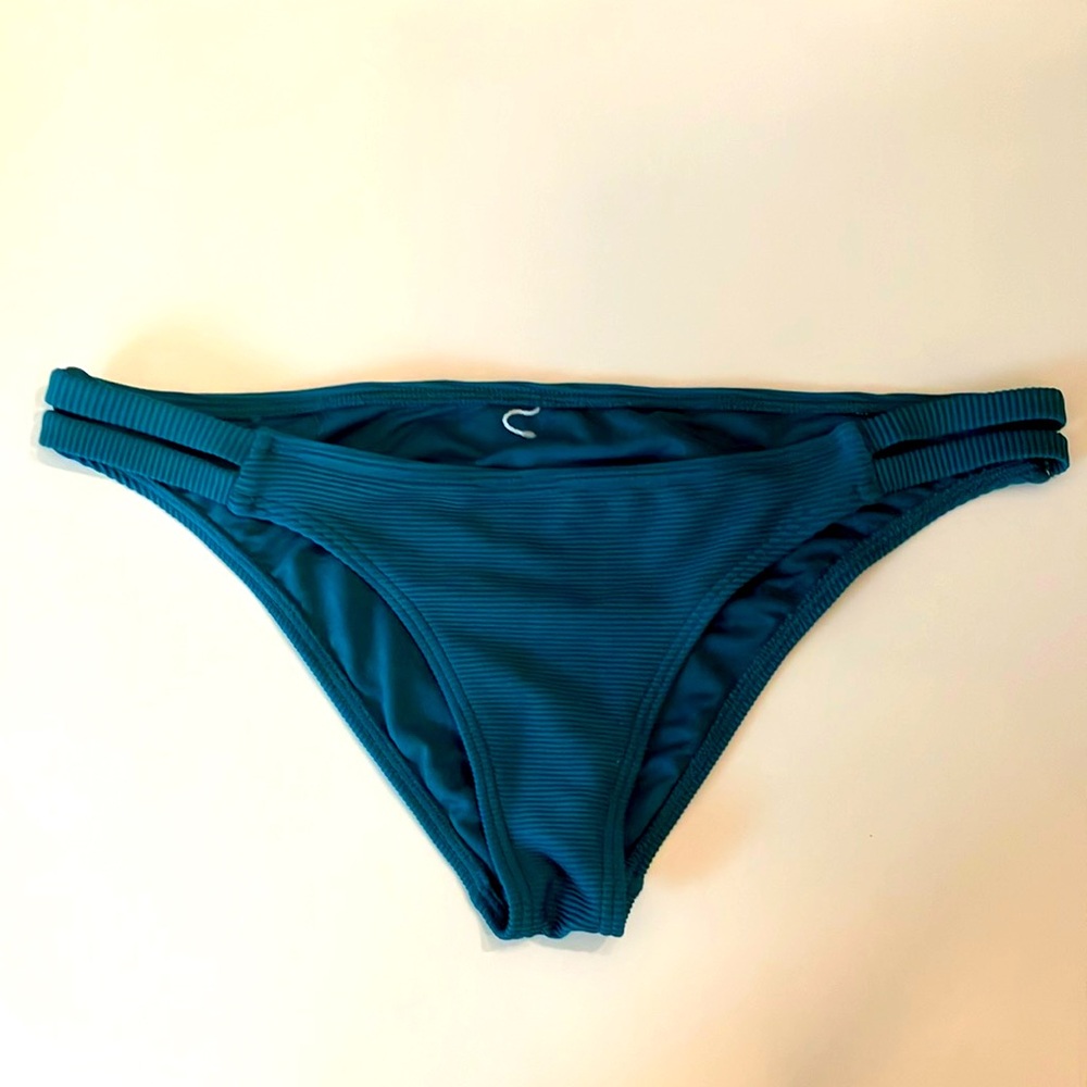 NEW Teal Billabong swim bottom. Size L. New, no tags. Cheeky bikini.